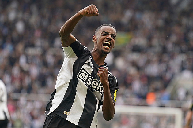Vytrucoval si přestup a bude nejdražším hráčem ligy. Isak brzy dorazí do Liverpoolu