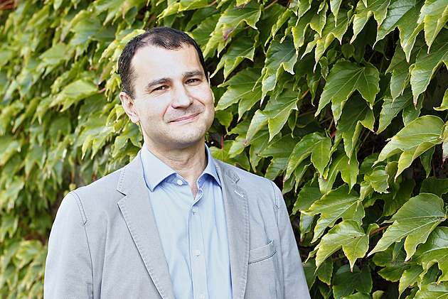 Proč z Bohnic pustili vraha na vycházku? Psychiatr popisuje, jak se léčí schizofrenie