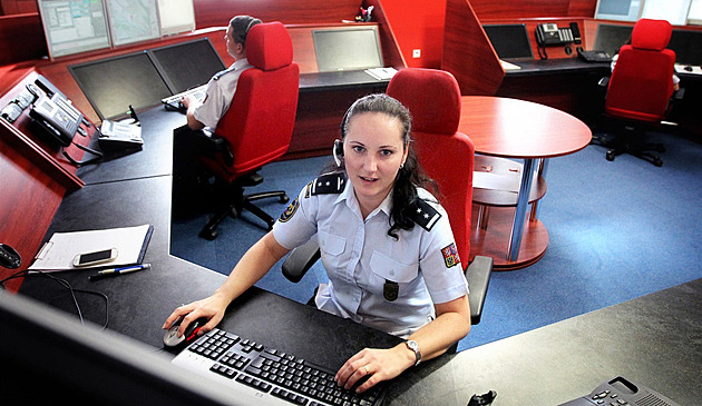 Chci číslo na prezidenta, dožadoval se neodbytný opilec na tísňové lince