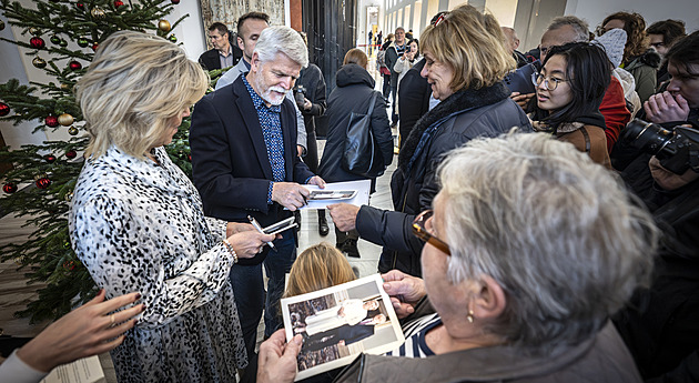 Hrad otevřel běžně nepřístupné prostory. První návštěvníky přivítal Pavel osobně