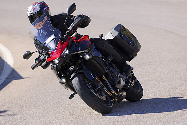 Nová honda jezdí ráda a rychle. Prohnali jsme ji jako první, i po zadním