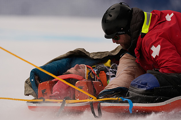 Děsivý pád, Slovinec skončil bez helmy. Musíme změnit podmínky, říká šéf lyžařů