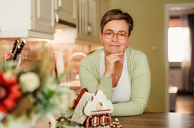 Za perníčkové řemeslo získala tři zlaté medaile. O tajné recepty se teď dělí s lidmi