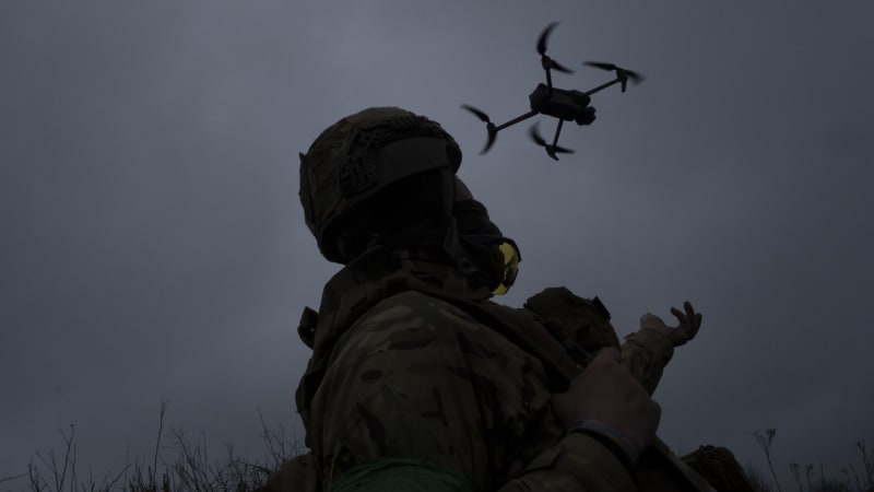 Ukrajinci provedli útok na Moskvu. Exploze zněly i nad Černým mořem, škody hlásí přístav Tuapse