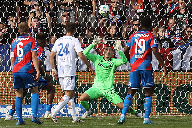 Fotbalové přestupy ONLINE: Vorlický je v Brně, Jedlička míří do Baníku, Milla do Dukly