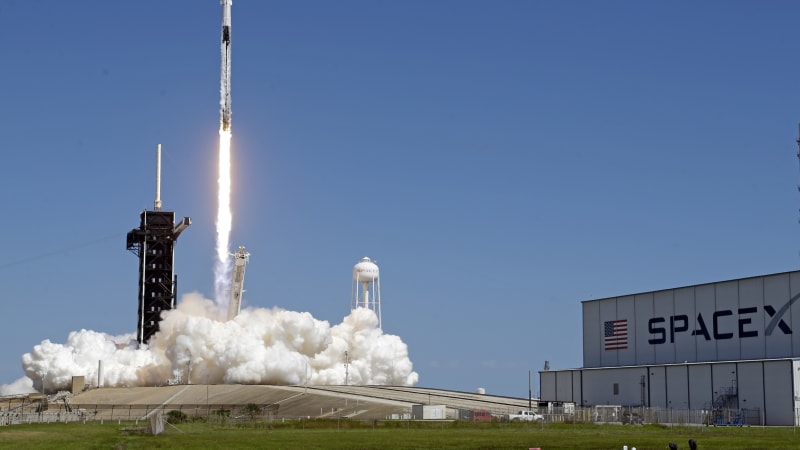 Jeden z kosmonautů z ISS má zdravotní problém. Posádka mise Crew-11 se předčasně vrací na Zemi