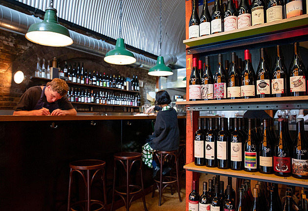 Průzkum není všechno. Otázka, zda lidé přestávají pít, je mnohem složitější