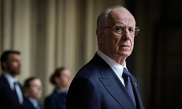 RECENZE: Prezident objevuje milost. Zase jednou je v kinech film, který má smysl