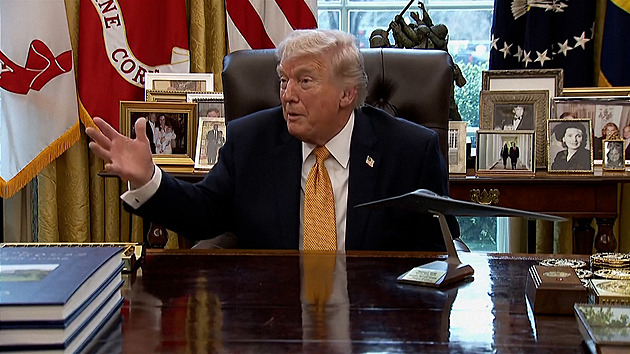 USA nevěděly o útoku na íránské pole, Macron vyzval k ochraně infrastruktury