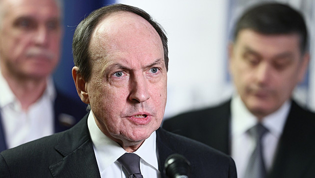 Do USA po letech dorazila delegace ruské Dumy, je v ní i Molotovův vnuk