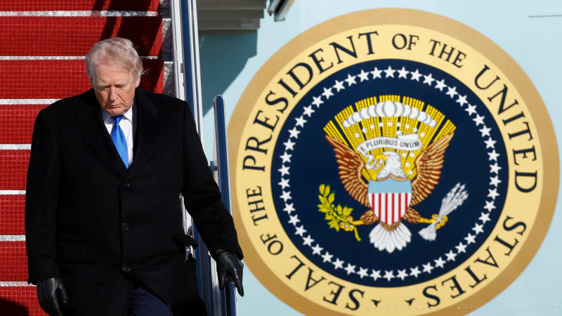 Trump: Silně zvažuji vystoupení z NATO. Aliance je „papírový tygr“, Putin to ví taky