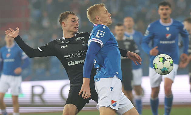 ONLINE: Jablonec - Baník 1:0, domácí hrají o třetí příčku, skóre brzy otevírá Hollý