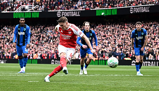 ONLINE: Arsenal opět ztrácí s Bournemouthem, večer nastoupí Liverpool