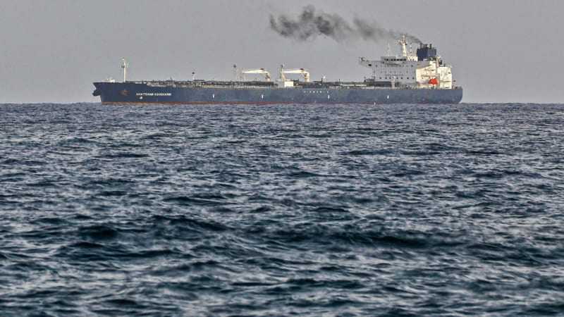 Končí výjimka pro ruskou ropu: USA neprodloužily úlevu od sankcí pro třetí země