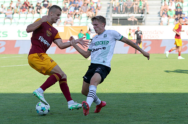 ONLINE: Dukla - Karviná 0:0, domácí se chtějí odlepit ze dna tabulky