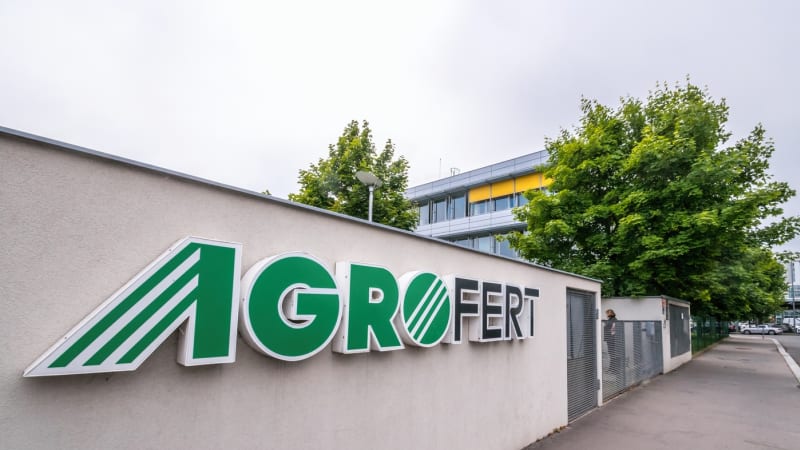 Malá domů Agrofertu, zuří opozice kvůli předkupnímu právu na půdu. Ministerstvo se brání