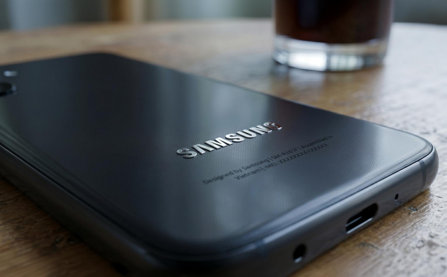 Nejlevnější Samsung padá na ceně, koupíte ho už za 2 489 Kč