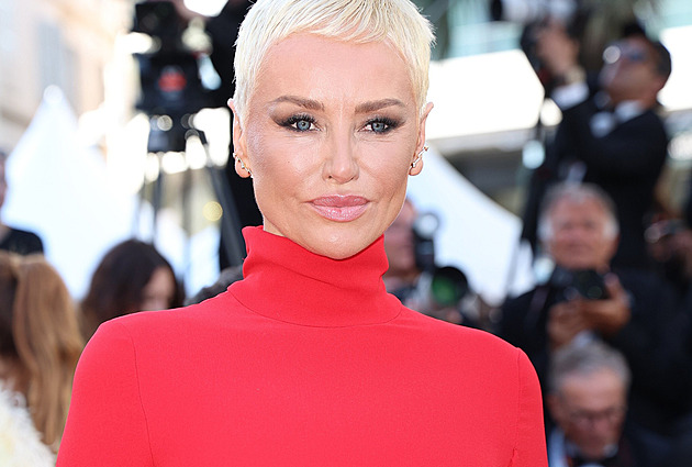 Byla jako agentka KGB. Adriana Sklenaříková vyhrála ve Francii show Zrádci