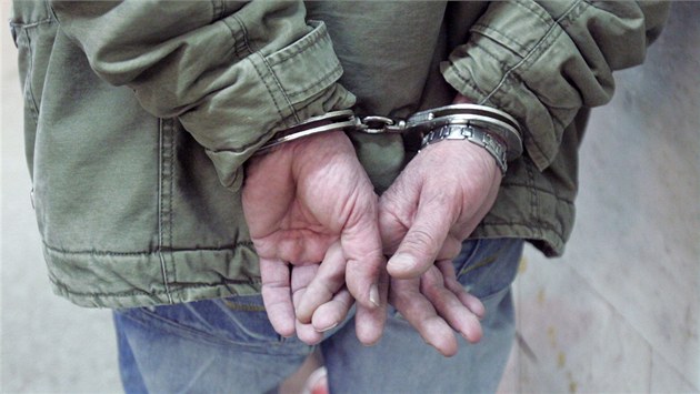 Není to pachatel. Policie propustila muže zadrženého kvůli napadení desetileté dívky