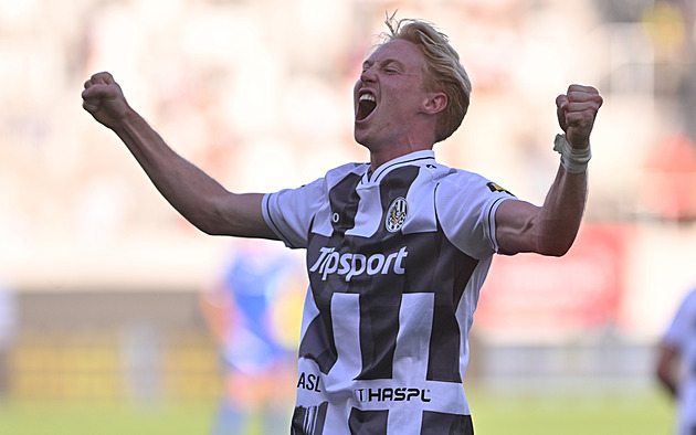 Hradec – Baník 2:1, oslabenou Ostravu srazil dvěma přesnými zásahy Slončík