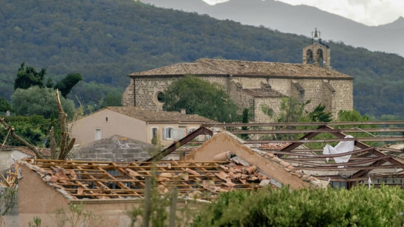 Už jsem se viděla mrtvá. Žena popsala úder tornáda, které zničilo obec u pevnosti Carcassonne 
